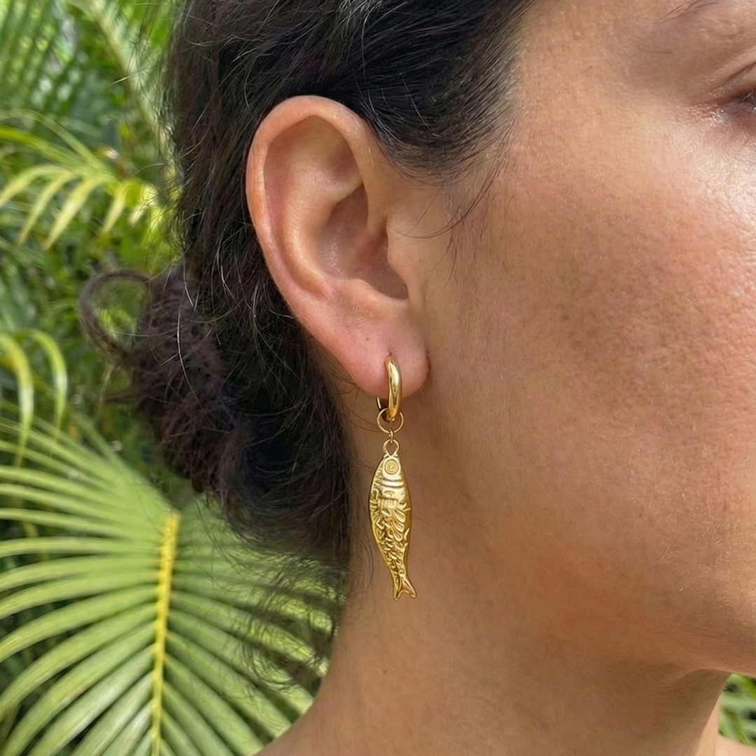 Pendientes de Aro con Pez Dorado