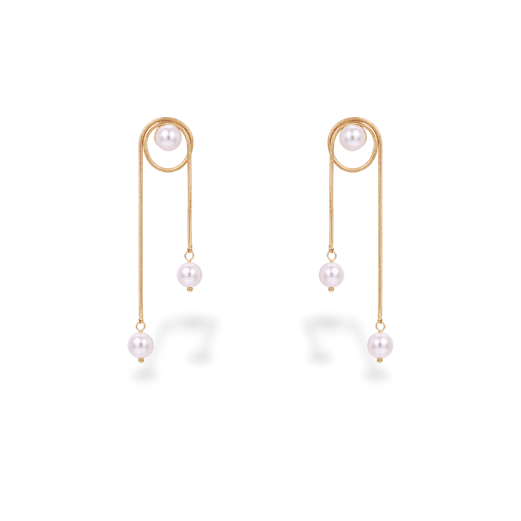 Pendientes de botón dorados con perlas