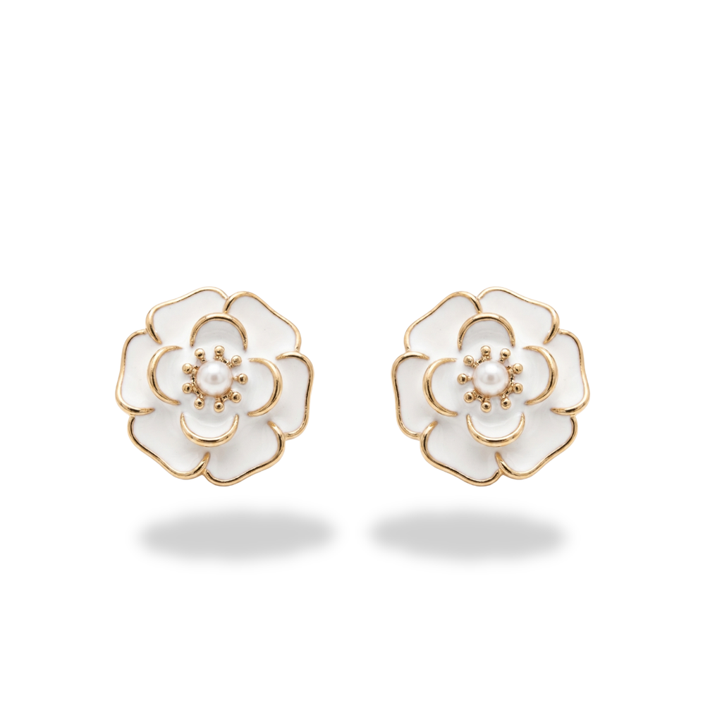 Pendientes de botón flor con perla blanca y acabado dorado