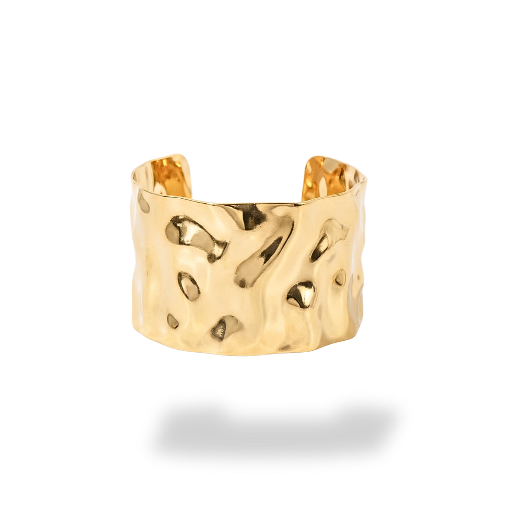 Pulsera Cuff Dorada Texturizada