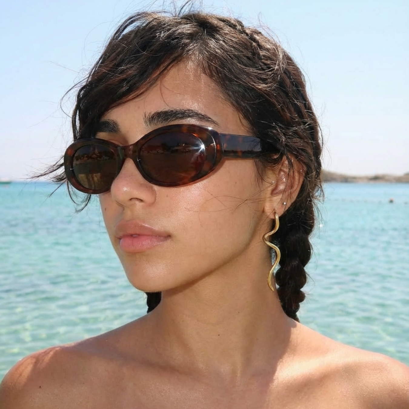 Pendientes minimalistas dorados