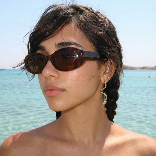 Pendientes minimalistas dorados